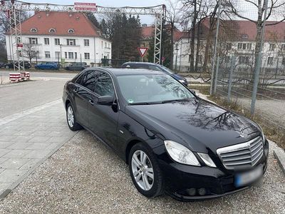 Usata Mercedes E220 170 CV (125 kW) 2010 Nero Berlina