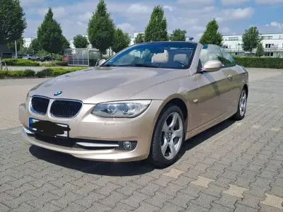 Gebraucht BMW 320 Cabriolet 184 PS (135 kW) 2012 Beige Cabrio