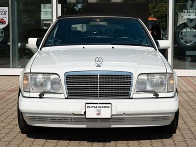 Weiß Gebraucht 1994 Mercedes E320 Cabrio | 27.500 €