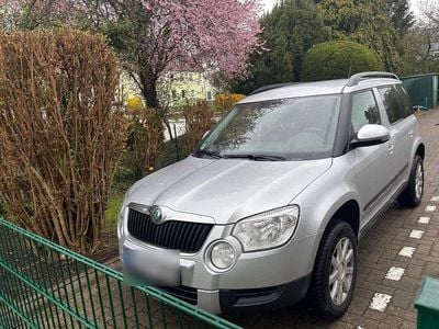 Gebraucht Skoda Yeti Plus Edition 110 PS (80 kW) 2013 Silber SUV