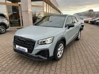 Używany Audi SQ2 Sport 301 KM (221 kW) 2023 Szary SUV