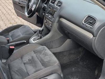 Gebraucht VW Golf VI 105 PS (77 kW) 2011 Blau Kleinwagen