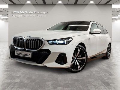 Gebraucht BMW 550e M Sport 313 PS (230 kW) 2025 Weiß Kombi