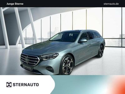 Usata Mercedes E300 Premium Plus 313 CV (230 kW) 2023 Verde Station wagon