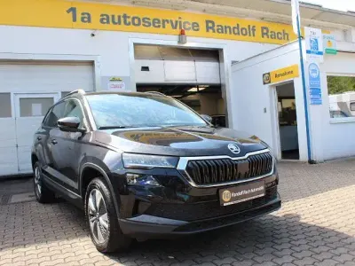 Gebraucht Skoda Karoq 150 PS (110 kW) 2024 Schwarz SUV
