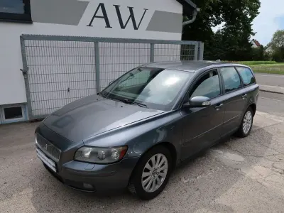 Gebraucht Volvo V50 136 PS (100 kW) 2007 Titanium grey pearl / metallic Kombi