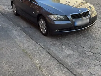 Gebraucht BMW 320 163 PS (119 kW) 2006 Grau Limousine