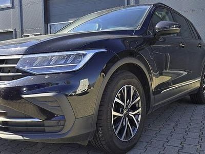 Gebraucht VW Tiguan Life 150 PS (110 kW) 2023 Schwarz SUV