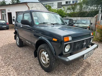 Gebraucht Lada niva 83 PS (61 kW) 2013 Grün SUV