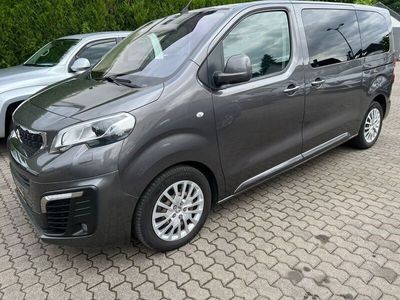 Peugeot Traveller