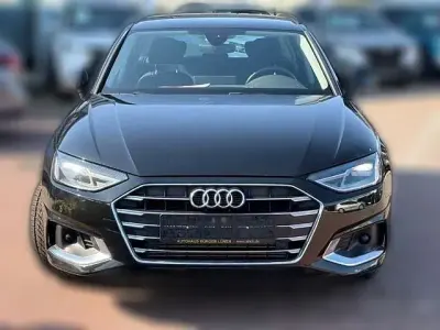 Gebraucht Audi A4 Advanced 190 PS (139 kW) 2020 Schwarz metallic Kombi
