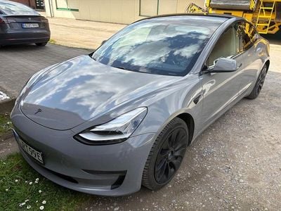 Second-hand Tesla Model 3 366 kW (498 CP) 2019 Roșu Berlinǎ