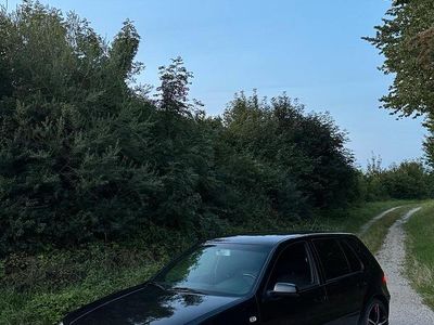 Gebraucht VW Golf IV 90 PS (66 kW) 2001 Schwarz Kleinwagen