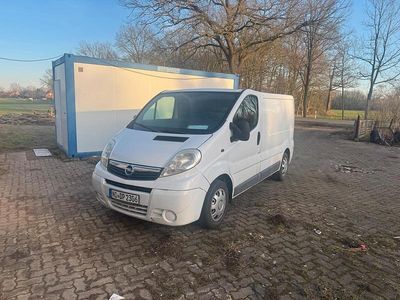 Gebraucht Opel Vivaro 90 PS (66 kW) 2007 Weiß Van / Kleinbus