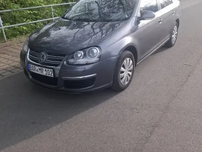 Używany VW Jetta 150 KM (110 kW) 2006 Szary Sedan/Limuzyna