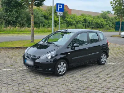 Gebraucht Honda Jazz 78 PS (57 kW) 2008 Schwarz Kleinwagen