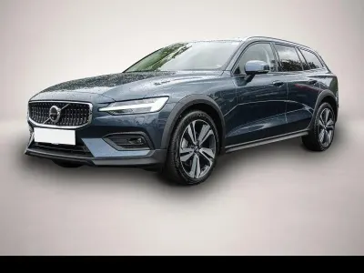 Gebraucht Volvo V60 CC Ultimate 197 PS (144 kW) 2024 Manufacturer Kombi