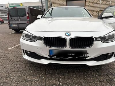 Weiß Gebraucht 2014 BMW 318 Cabriolet Cabrio | 11.500 €