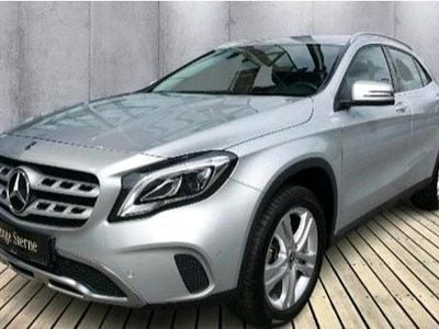 Gebraucht Mercedes GLA180 122 PS (89 kW) 2019 Silber SUV
