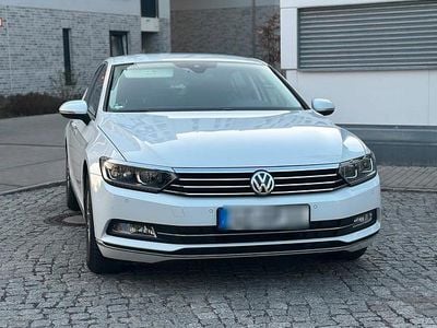 Gebraucht VW Passat 150 PS (110 kW) 2018 Weiß Limousine