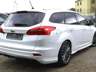 Gebraucht Ford Focus ST-Line 140 PS (102 kW) 2018 Weiß Kombi