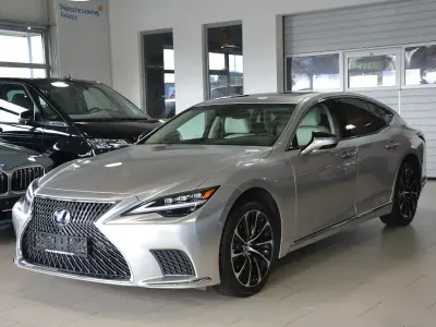 Brugt Lexus LS500h Luxury Line 359 HK (264 kW) 2023 Guld Sedan