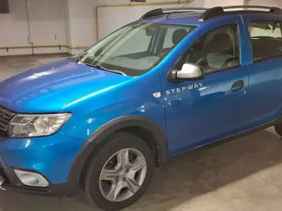Gebraucht Dacia Sandero Stepway 90 PS (66 kW) 2017 Blau Limousine