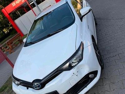Toyota Auris Hybrid