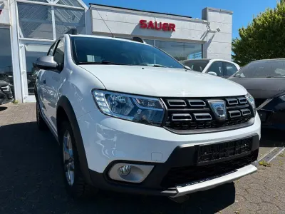 Usata Dacia Sandero Essentiel 90 CV (66 kW) 2018 Bianco Berlina