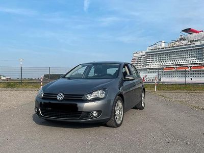 Gebraucht VW Golf VI Highline 122 PS (89 kW) 2010 Grau Kleinwagen