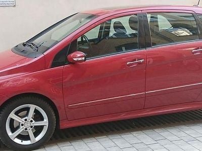 Gebraucht Mercedes B200 193 PS (141 kW) 2006 Rot Van / Kleinbus