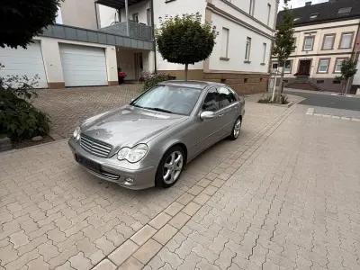 Gebraucht Mercedes C220 Classic 150 PS (110 kW) 2006 Silber Limousine