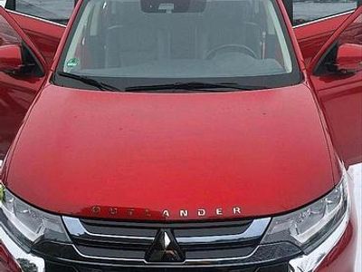 Gebraucht Mitsubishi Outlander 125 PS (91 kW) 2018 Rot SUV