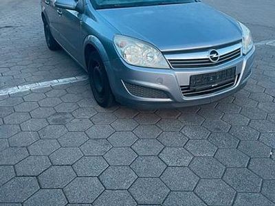 Grau Gebraucht 2007 Opel Astra Kombi | 1.700 € (Fairer Preis)
