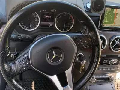 Używany Mercedes B200