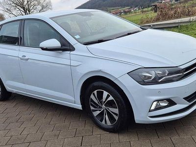 Silber Gebraucht 2020 VW Polo Comfortline Kleinwagen | 7.900 €