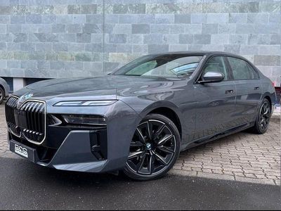 Gebraucht BMW 740 M Sport 299 PS (219 kW) 2025 Dravitgrau metallic Limousine