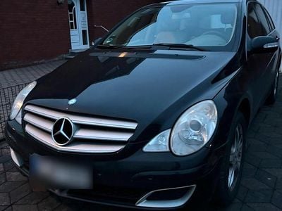 Mercedes R320