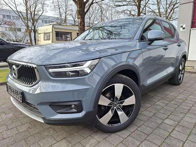 Gebraucht Volvo XC40 Momentum 129 PS (94 kW) 2021 Grau SUV