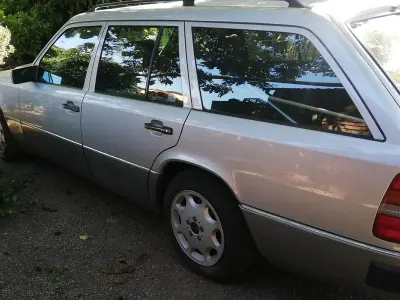 Gebraucht Mercedes 230 130 PS (95 kW) 1991 Silber Kombi