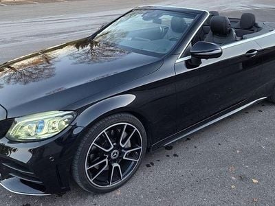 Gebraucht Mercedes C300 AMG 258 PS (189 kW) 2021 Schwarz Cabrio