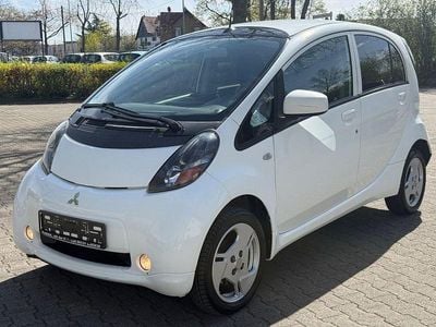 Gebraucht Mitsubishi i-MiEV Basis 49 kW (67 PS) 2013 Weiß Kleinwagen