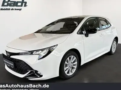 Używany Toyota Corolla Business Edition 140 KM (102 kW) 2025 Biały Kombi