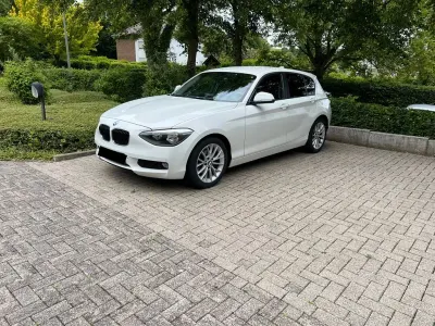 Gebraucht BMW 116 Sport Line 116 PS (85 kW) 2012 Weiß Kleinwagen