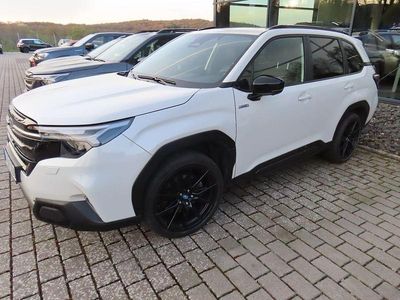 Usata Subaru Forester Platinum 136 CV (100 kW) 2025 Bianco SUV