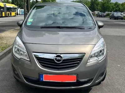 Gebraucht Opel Meriva Edition 101 PS (74 kW) 2011 Braun Van / Kleinbus