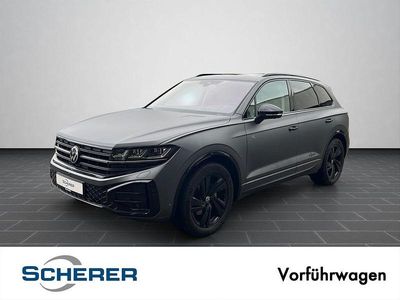 Second-hand VW Touareg R-line 286 CP (210 kW) 2025 Gri SUV