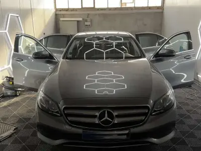 Gebraucht Mercedes E220 194 PS (142 kW) 2016 Grau Limousine