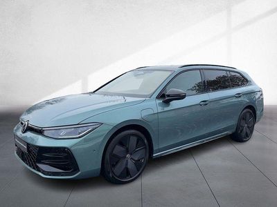Neu VW Passat R-line 272 PS (200 kW) 2026 Grün Kombi