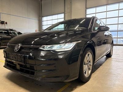 Gebraucht VW Golf VIII Life 116 PS (85 kW) 2025 Grenadill schwarz Kombi